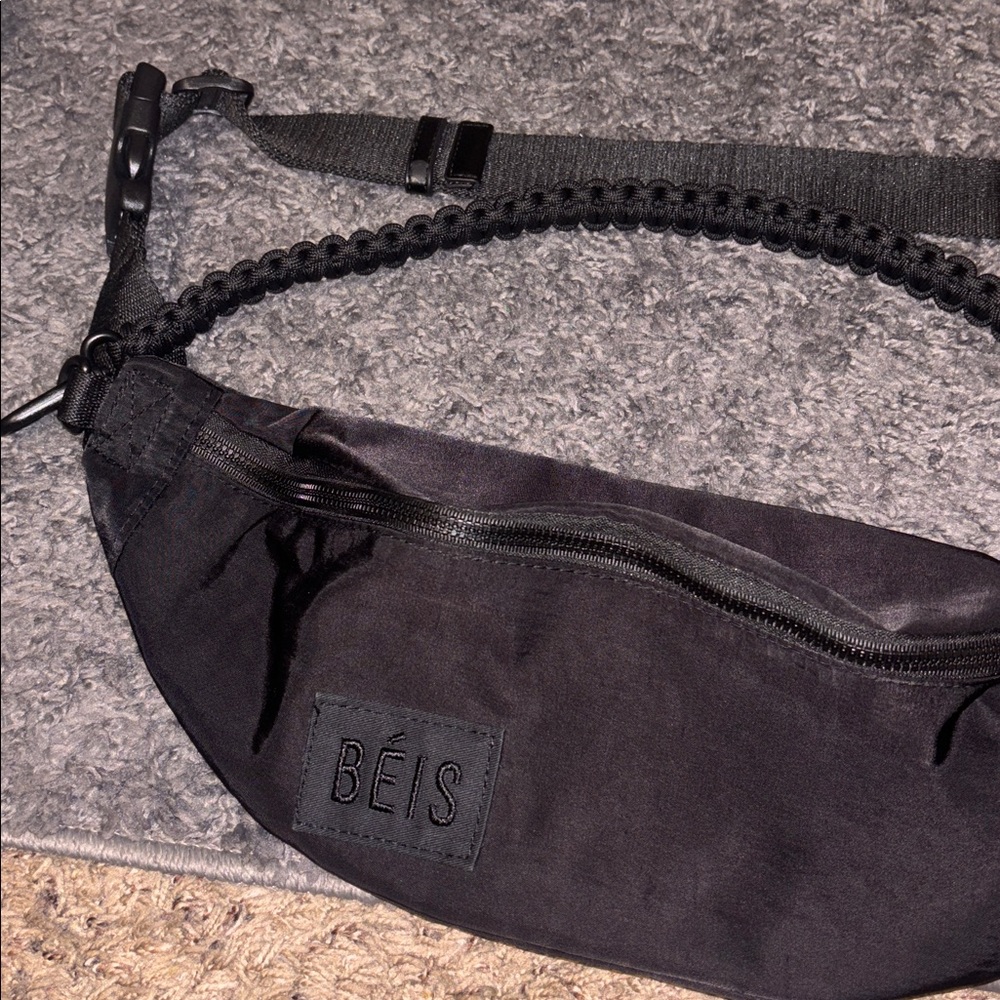 BEIS Fanny Pack Bag - Picture 2 of 4